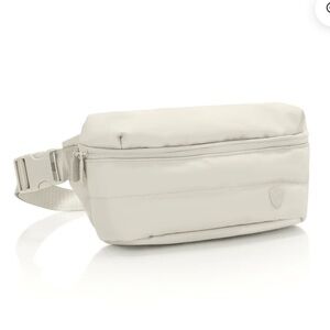 NWT HEYS The Puffer Waist Bag in Off White